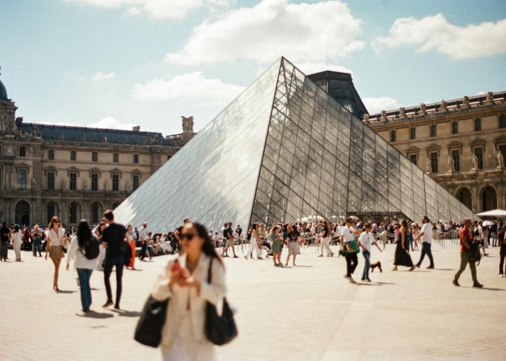 Louvre Couture : Une exposition incontournable au Musée du Louvre