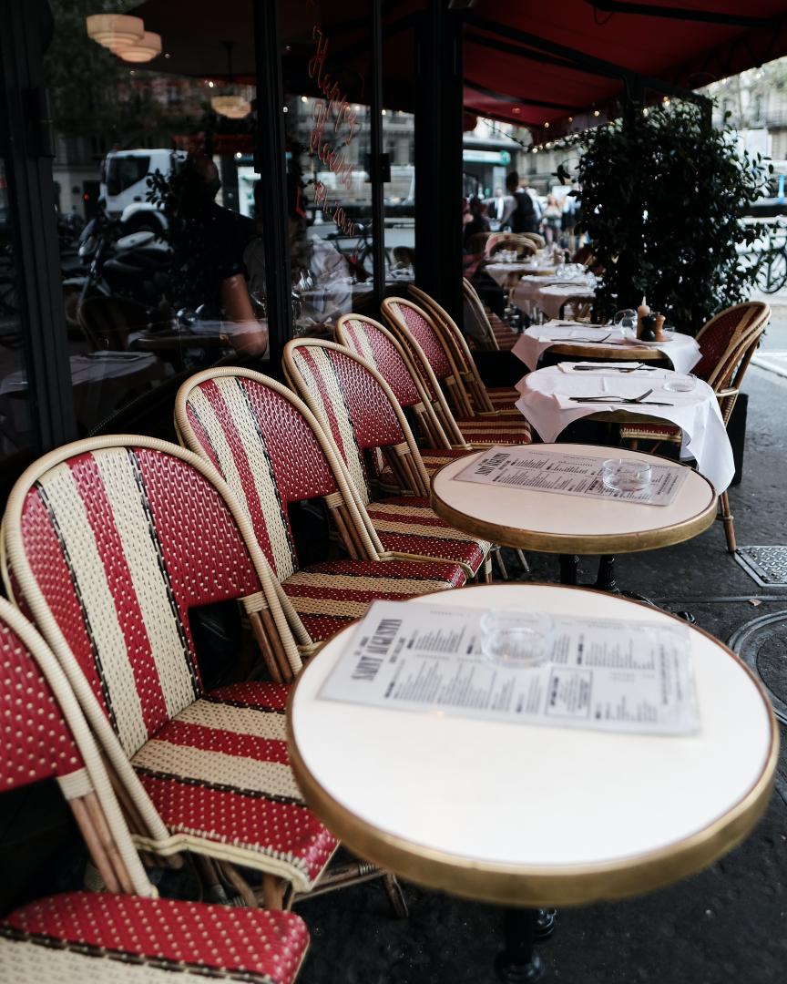 Les Trois Garçons, a restaurant with nice terrace in the 15th district of Paris