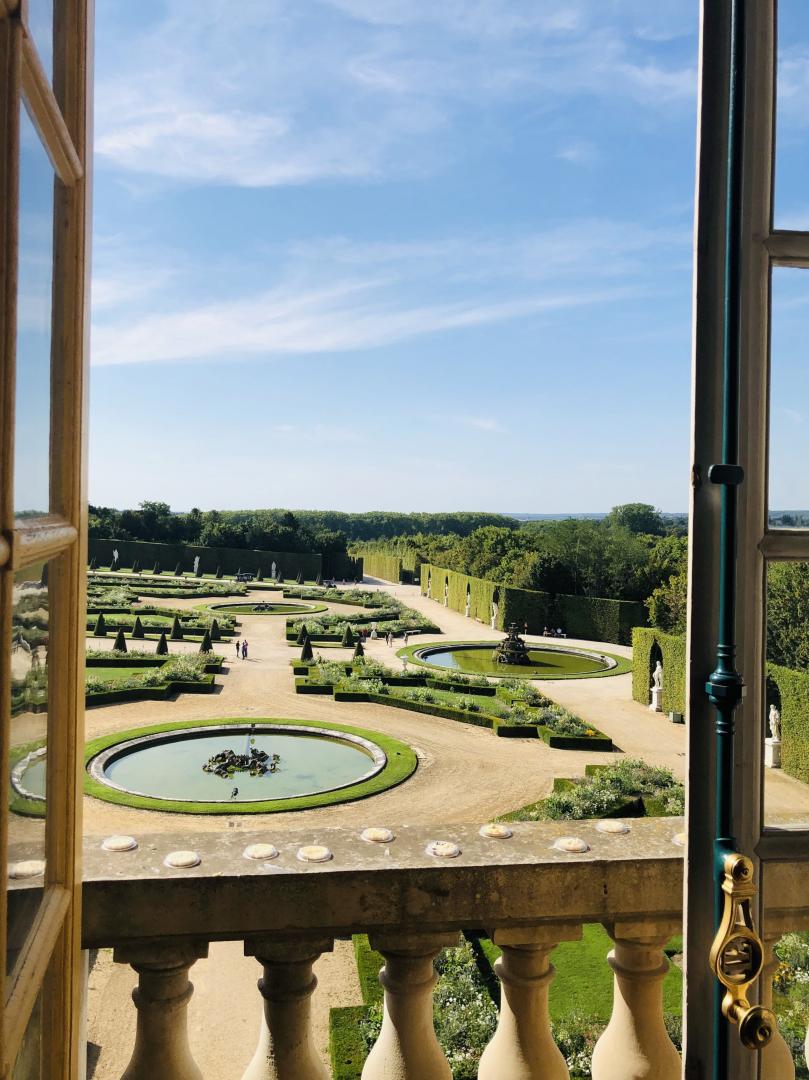 An experience not to be missed near Paris : The Versailles Fountains Show !