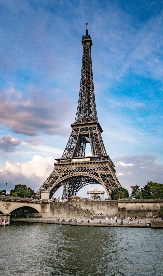 Celebrations in the 15th district of Paris for the Summer Games in Paris !