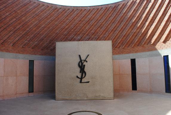 Yves Saint Laurent Anniversary Exhibition - Gold -